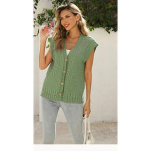 NEW Cable Knit Sweater Vest Sleeveless Button Down S
